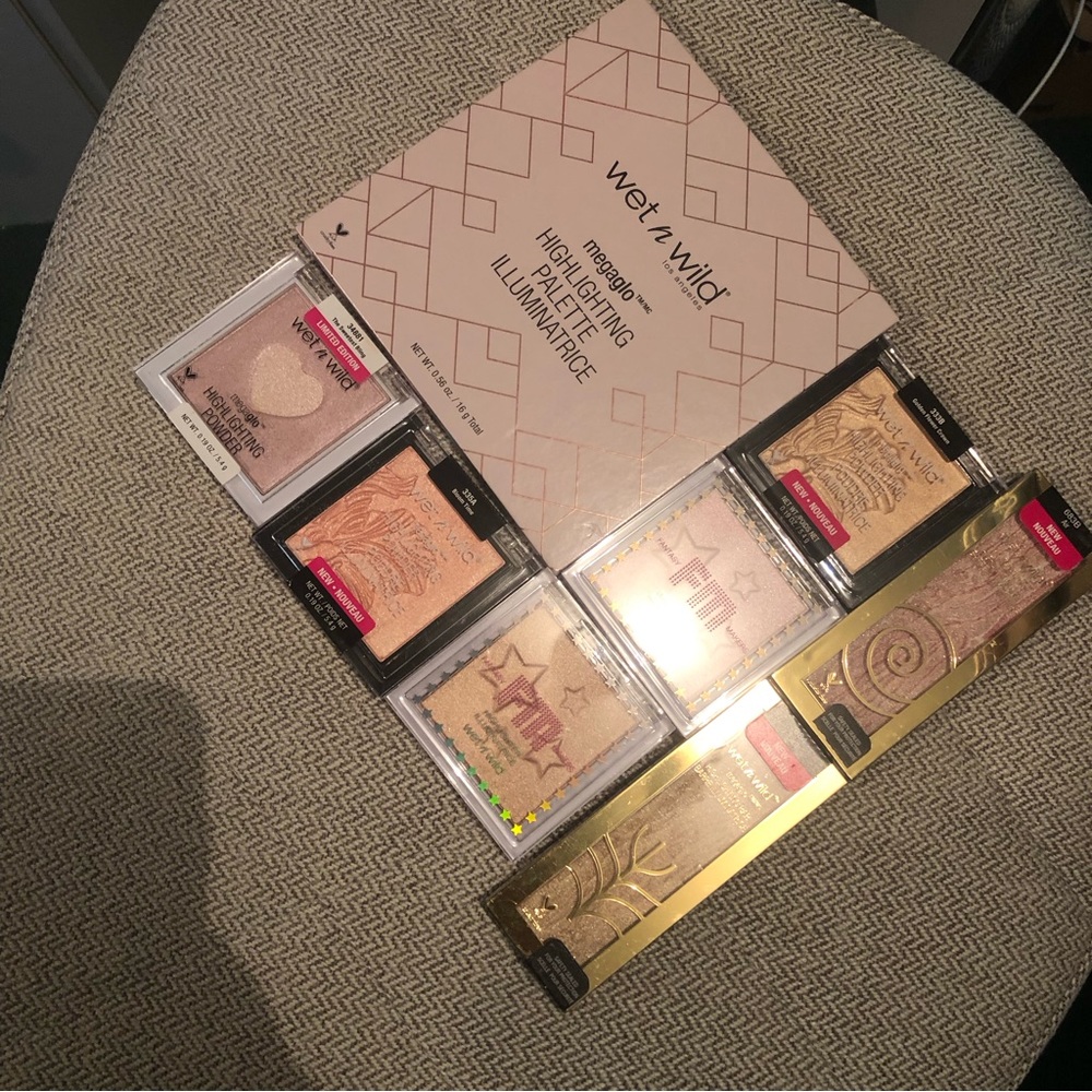 Wet N Wild highlighter vault